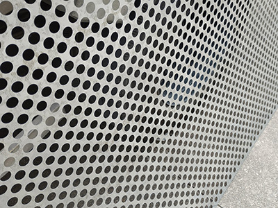 冲孔网在化工反应釜通风的设计思路